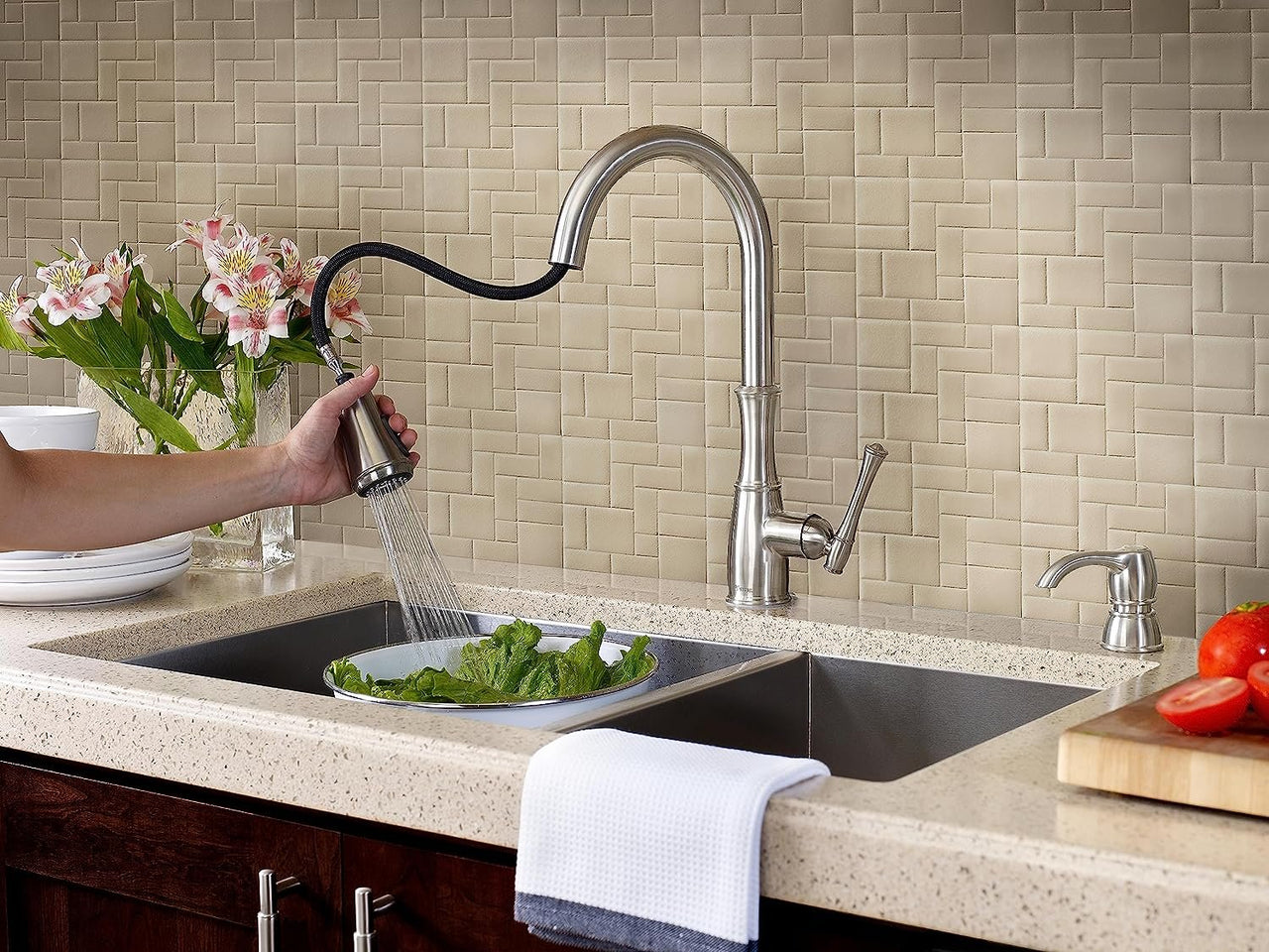 Pull-Down Kitchen Faucet | Pfister Wheaton Kitchen Faucet | Ruth Wy